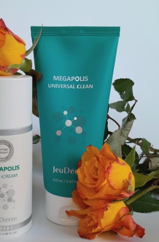 Megapolis Universal Clean | Uniwersalna pianka oczyszczajca | JeuDerm